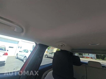 2015 Jeep Renegade Latitude - miniatura 11