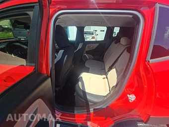 2015 Jeep Renegade Latitude - miniatura 13