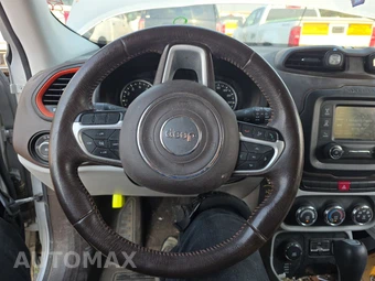 2015 Jeep Renegade Latitude – miniatura 10
