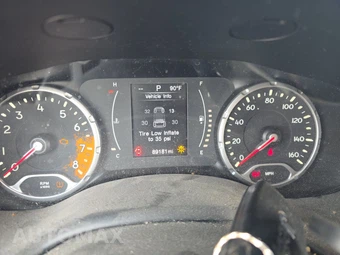 2015 Jeep Renegade Latitude – miniatura 12