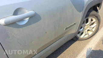 2015 Jeep Renegade Latitude – miniatura 38