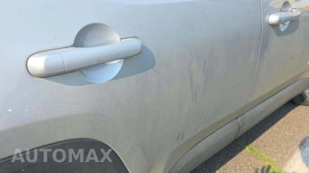 2015 Jeep Renegade Latitude – miniatura 40