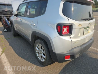 2015 Jeep Renegade Latitude – miniatura 6