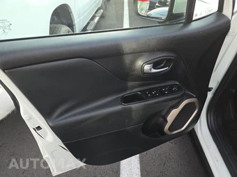 2015 Jeep Renegade Limited – miniatura 9