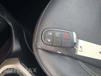 2015 Jeep Renegade Limited – miniatura 9