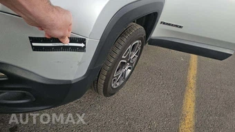 2015 Jeep Renegade Limited – miniatura 38