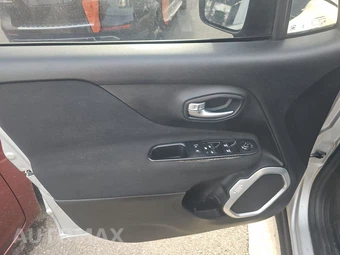 2015 Jeep Renegade Sport – miniatura 9