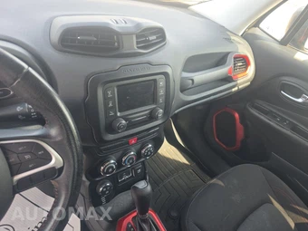 2015 Jeep Renegade Trailhawk – miniatura 11