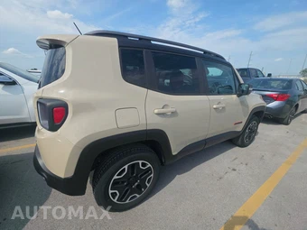 2015 Jeep Renegade Trailhawk – miniatura 4