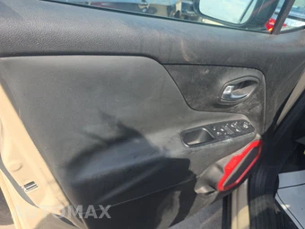 2015 Jeep Renegade Trailhawk – miniatura 9