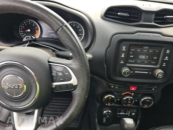 2015 Jeep Renegade Trailhawk – miniatura 11