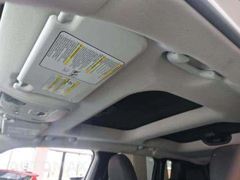 2015 Jeep Renegade Trailhawk – miniatura 11