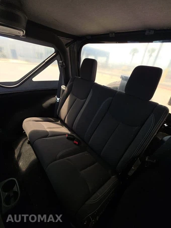 2015 Jeep Wrangler Sahara - miniatura 13