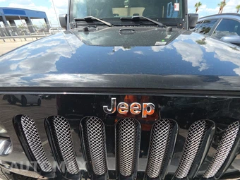 2015 Jeep Wrangler Sahara - miniatura 16