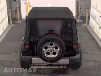 2015 Jeep Wrangler Sahara - miniatura 5