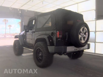 2015 Jeep Wrangler Sahara - miniatura 6
