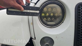 2015 Jeep Wrangler Sahara - miniatura 33