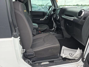 2015 Jeep Wrangler Sahara - miniatura 8