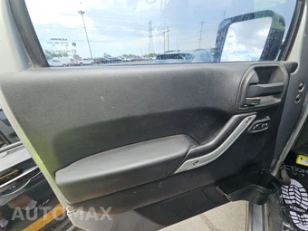 2015 Jeep Wrangler Sport - miniatura 9
