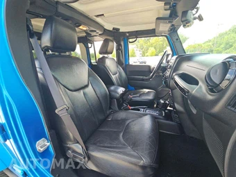 2015 Jeep Wrangler Unlimited Altitude Edition - miniatura 14