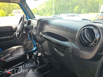 2015 Jeep Wrangler Unlimited Altitude Edition - miniatura 15