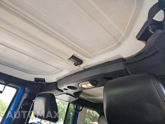 2015 Jeep Wrangler Unlimited Altitude Edition - miniatura 7