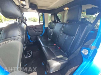 2015 Jeep Wrangler Unlimited Altitude Edition - miniatura 9