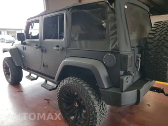 2015 Jeep Wrangler Unlimited Freedom Edition - miniatura 6