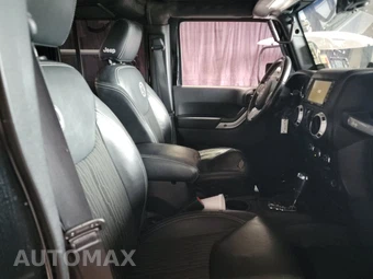 2015 Jeep Wrangler Unlimited Freedom Edition - miniatura 8