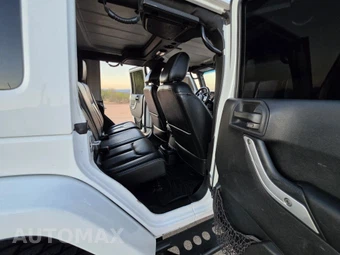 2015 Jeep Wrangler Unlimited Hard Rock Edition - miniatura 15