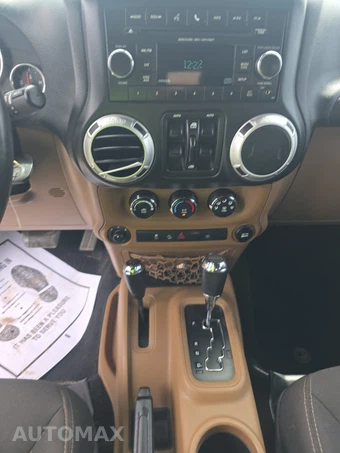 2015 Jeep Wrangler Unlimited Rubicon - miniatura 11