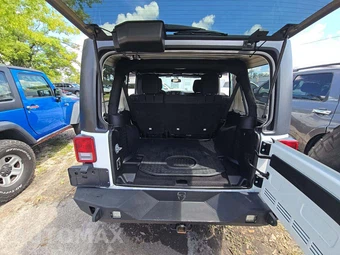 2015 Jeep Wrangler Unlimited Rubicon - miniatura 14
