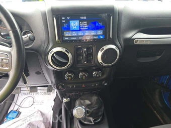 2015 Jeep Wrangler Unlimited Rubicon - miniatura 10