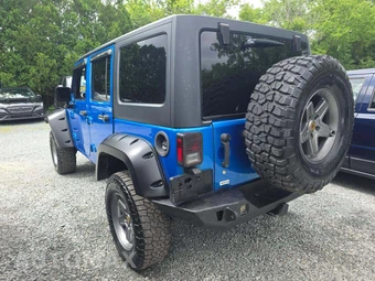 2015 Jeep Wrangler Unlimited Rubicon - miniatura 2