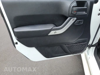 2015 Jeep Wrangler Unlimited Rubicon - miniatura 7