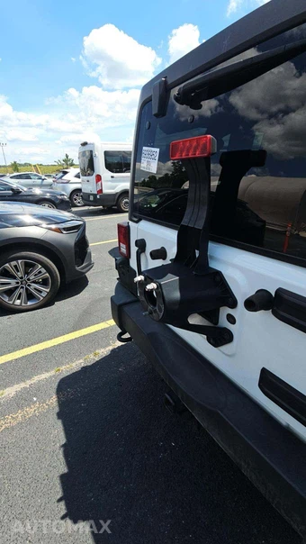 2015 Jeep Wrangler Unlimited Rubicon - miniatura 43
