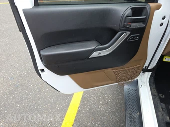 2015 Jeep Wrangler Unlimited Rubicon - miniatura 9