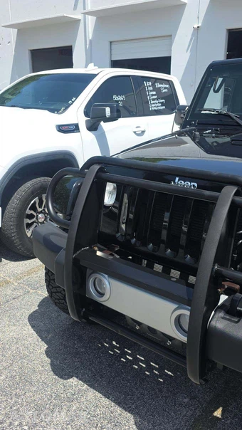 2015 Jeep Wrangler Unlimited Sahara - miniatura 26