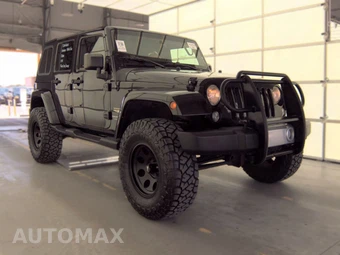 2015 Jeep Wrangler Unlimited Sahara - miniatura 4