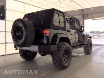 2015 Jeep Wrangler Unlimited Sahara - miniatura 5