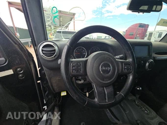 2015 Jeep Wrangler Unlimited Sahara - miniatura 10
