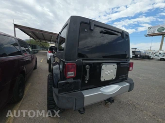 2015 Jeep Wrangler Unlimited Sahara - miniatura 5