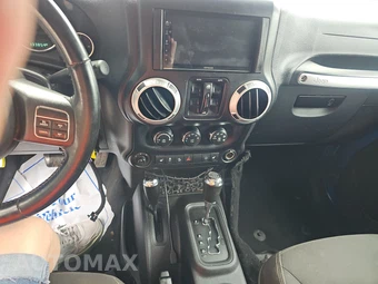 2015 Jeep Wrangler Unlimited Sahara - miniatura 11