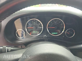 2015 Jeep Wrangler Unlimited Sahara - miniatura 12