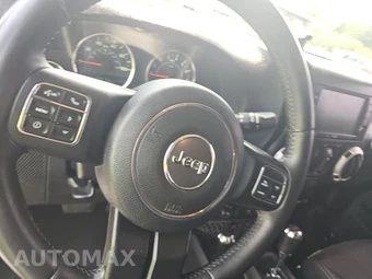 2015 Jeep Wrangler Unlimited Sahara - miniatura 10