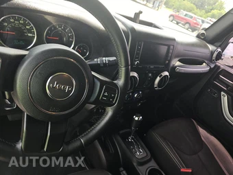 2015 Jeep Wrangler Unlimited Sahara - miniatura 11