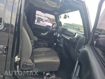 2015 Jeep Wrangler Unlimited Sahara - miniatura 8