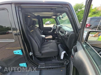 2015 Jeep Wrangler Unlimited Sahara - miniatura 15