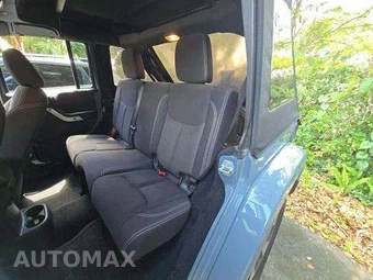2015 Jeep Wrangler Unlimited Sahara - miniatura 13