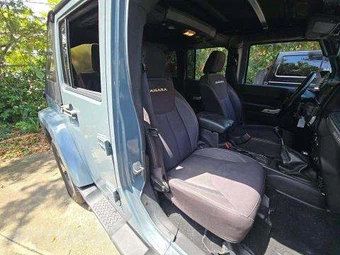 2015 Jeep Wrangler Unlimited Sahara - miniatura 18